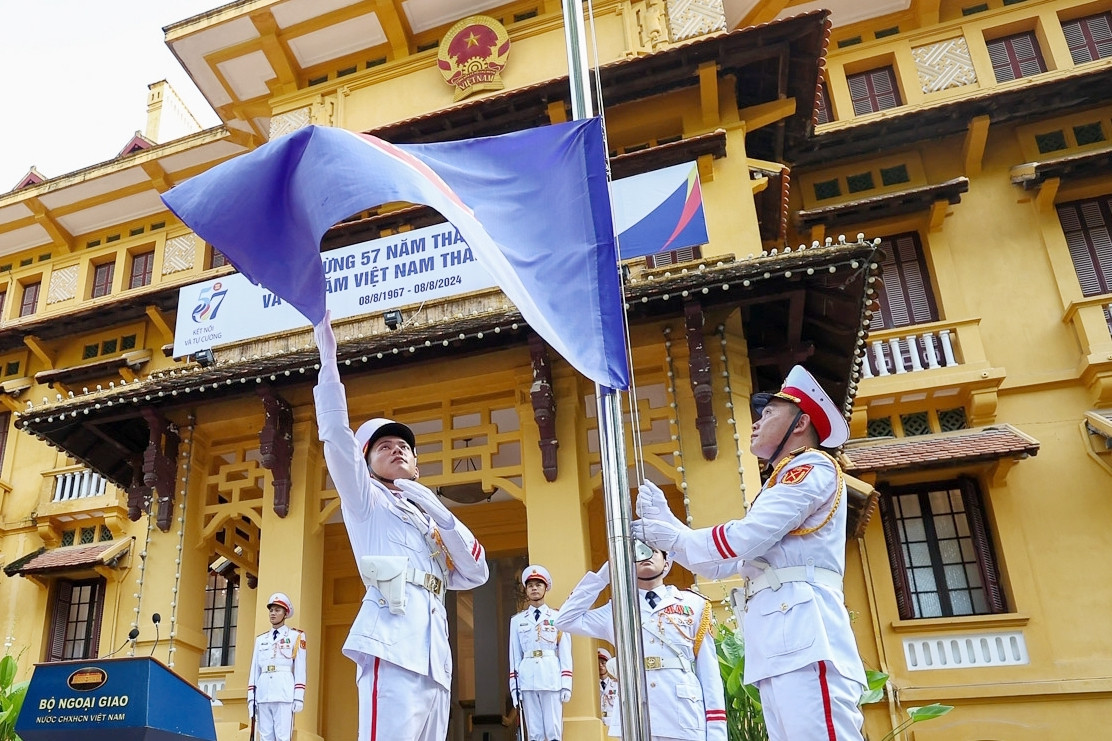 Việt Nam tổ chức lễ thượng cờ kỷ niệm 57 năm thành lập ASEAN