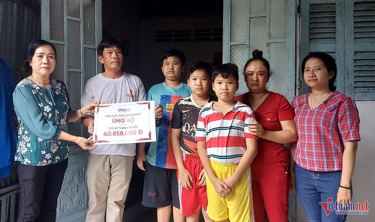 W-chị Huyền.jpg