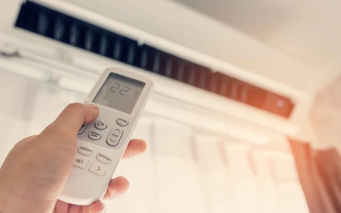 Người phụ nữ phải đi cấp cứu sau giấc ngủ trưa dài, bật điều hòa mát lạnh