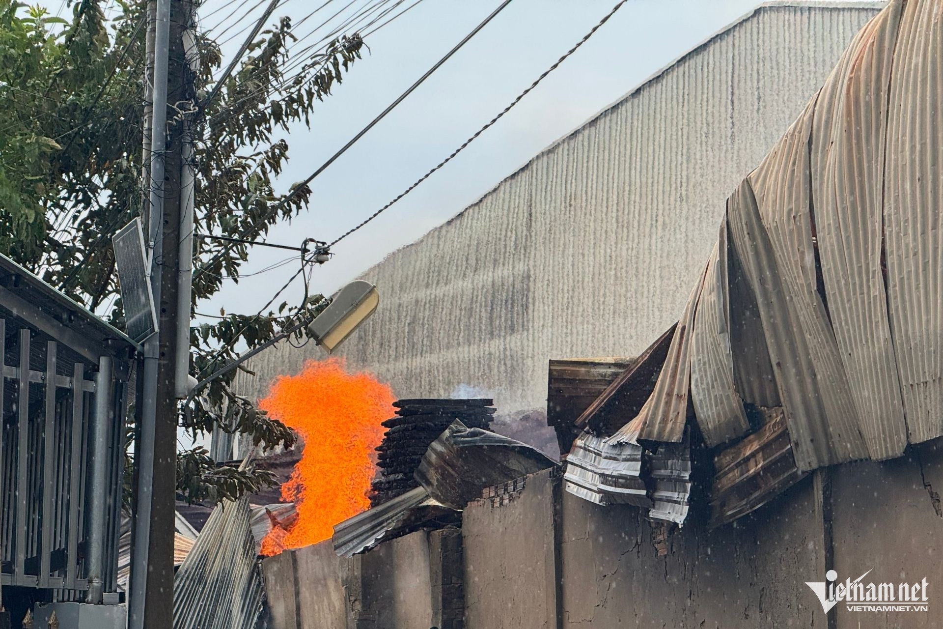 W-chay nha xuong3.jpg