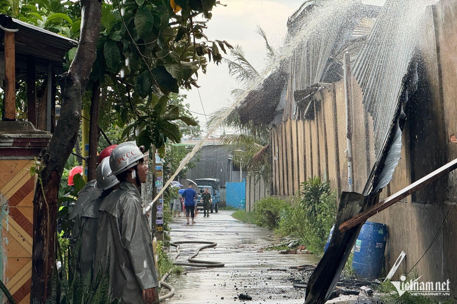 W-chay nha xuong8.jpg