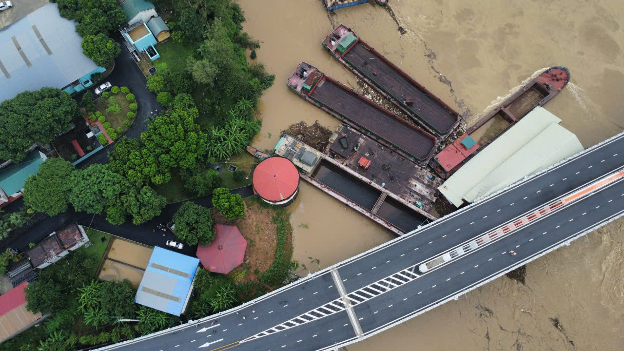 Cầu Vĩnh Phúc1.jpeg