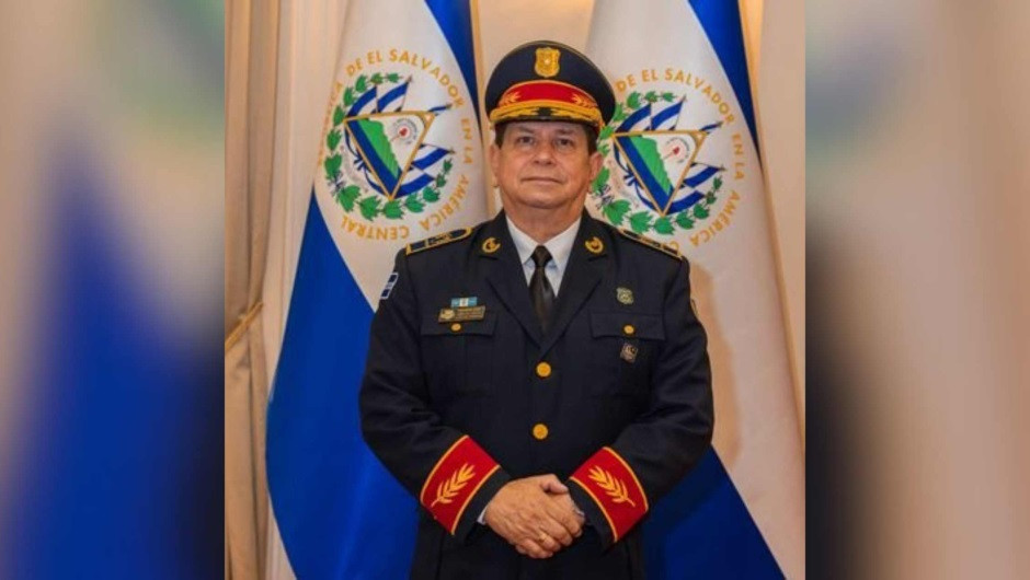 jefe policia el salvador.jpg