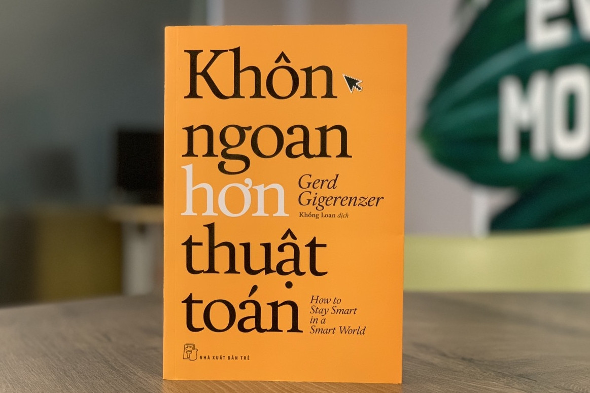 'Khôn ngoan hơn thuật toán’ -  cuốn sách sống còn trong thời đại số