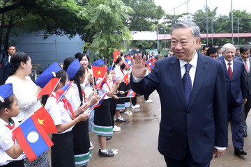 Quan hệ đặc biệt 'có một không hai' Việt - Lào là tấm gương sáng trên thế giới