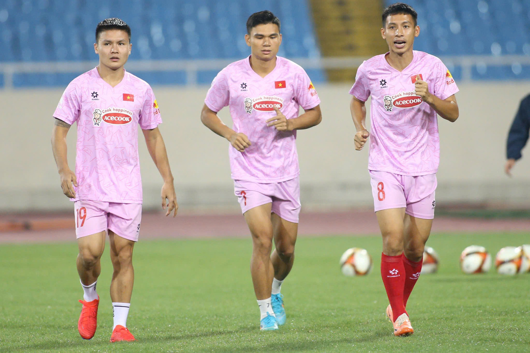 Quang Hai Viet Nam Thai Lan 2.jpg