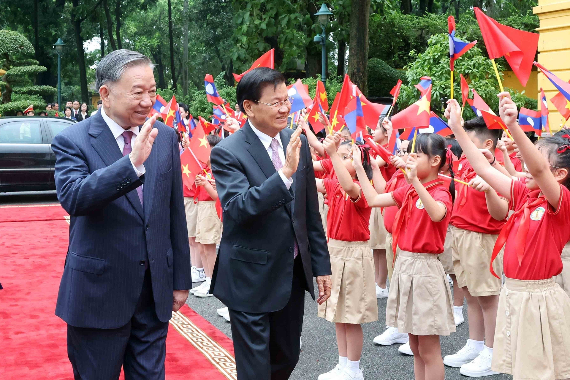 Tổng Bí thư, Chủ tịch nước Tô Lâm hội đàm với Tổng Bí thư, Chủ tịch nước Lào