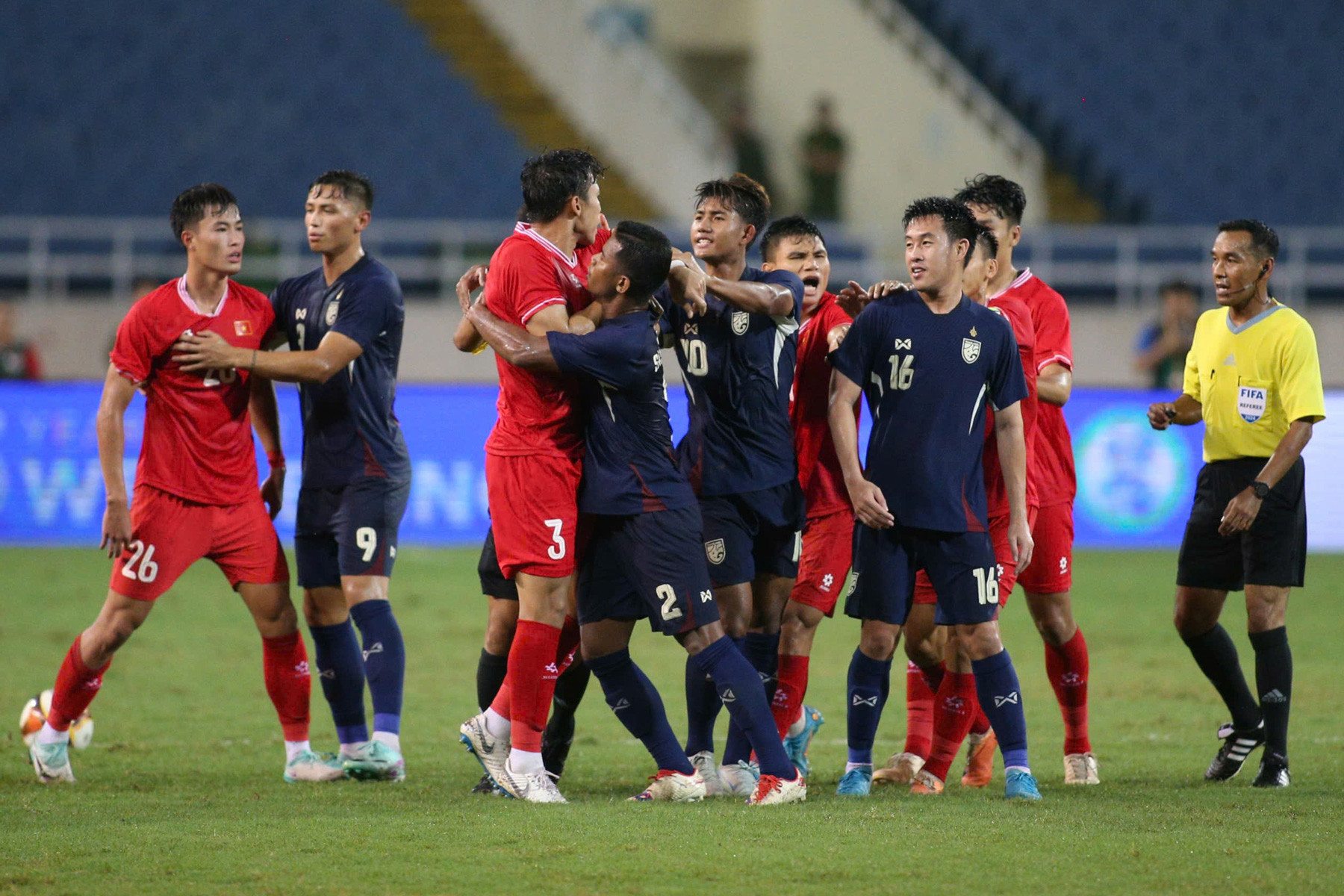 Van Truong Viet Nam Thai Lan.jpg