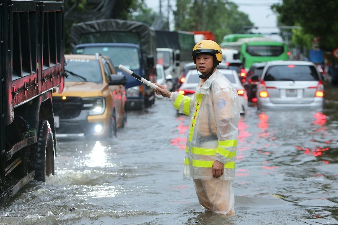 4 điểm trên cao tốc Nội Bài - Lào Cai bị tắc do ngập nước, sạt lở