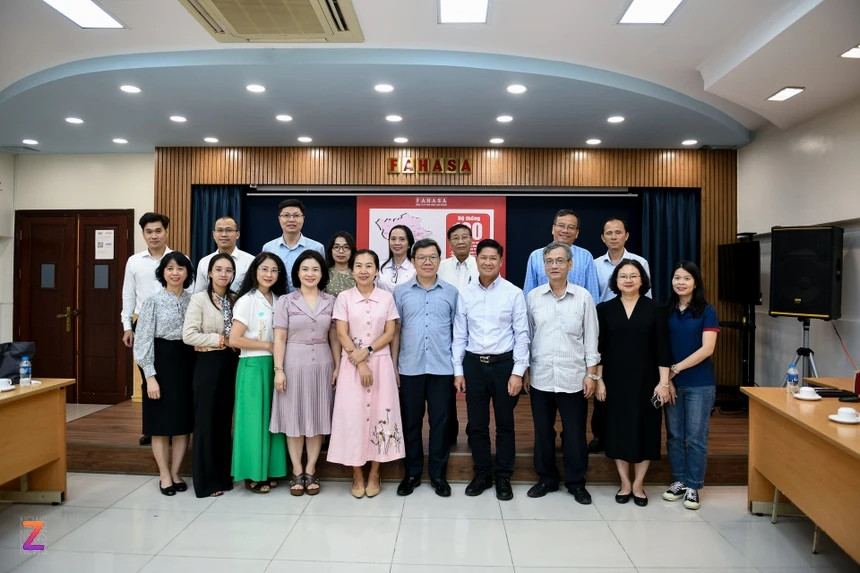 ban tuyen giao anh 8