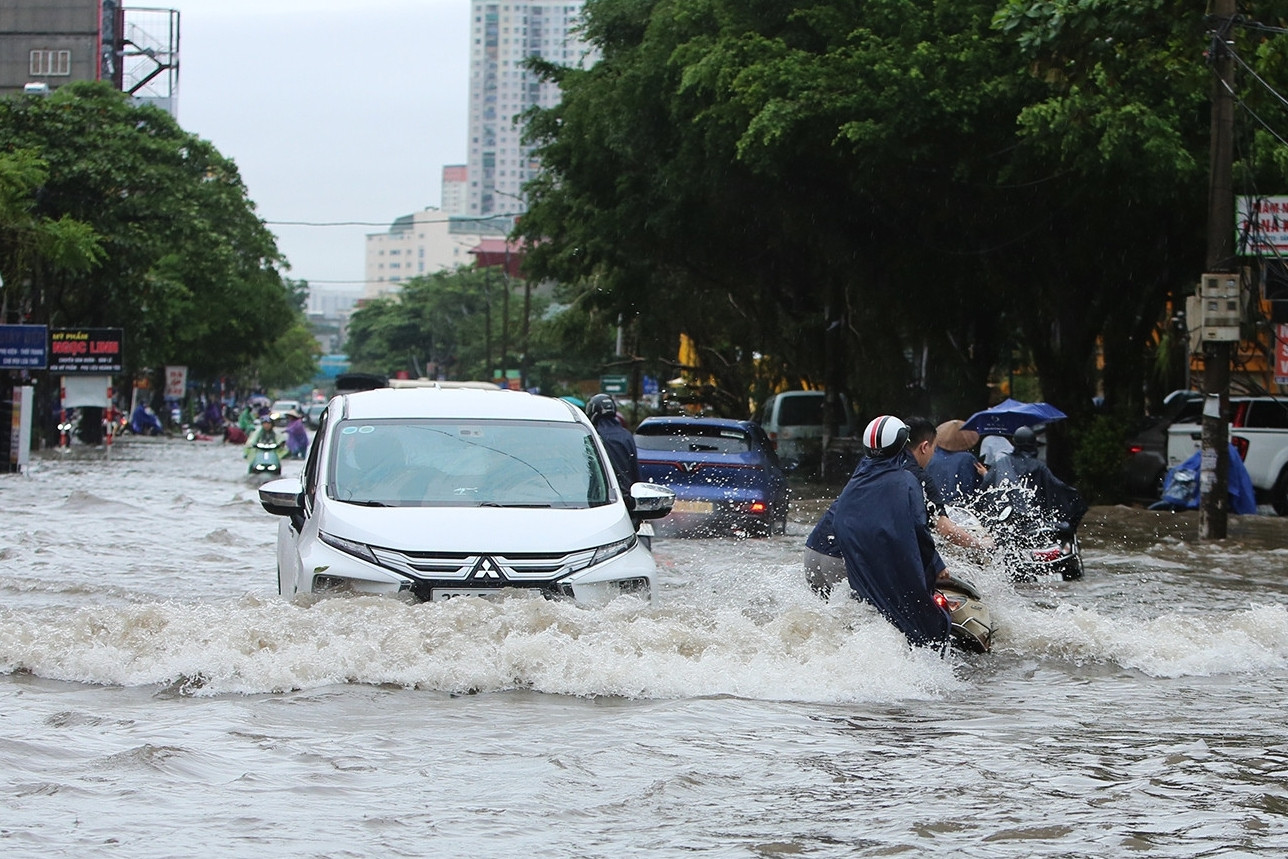 Miền Bắc còn mưa lớn nhiều nơi, Biển Đông khả năng lại đón bão trong 1 tháng tới