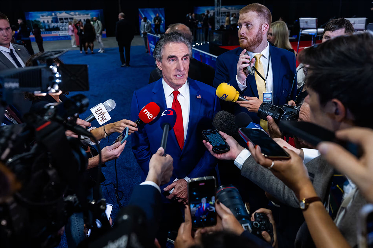 tranh luan Trump Harris 4.jpg