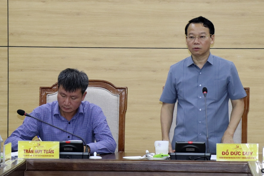 Ứng phó mưa, lũ quét nghiêm trọng, Yên Bái họp khẩn trong đêm