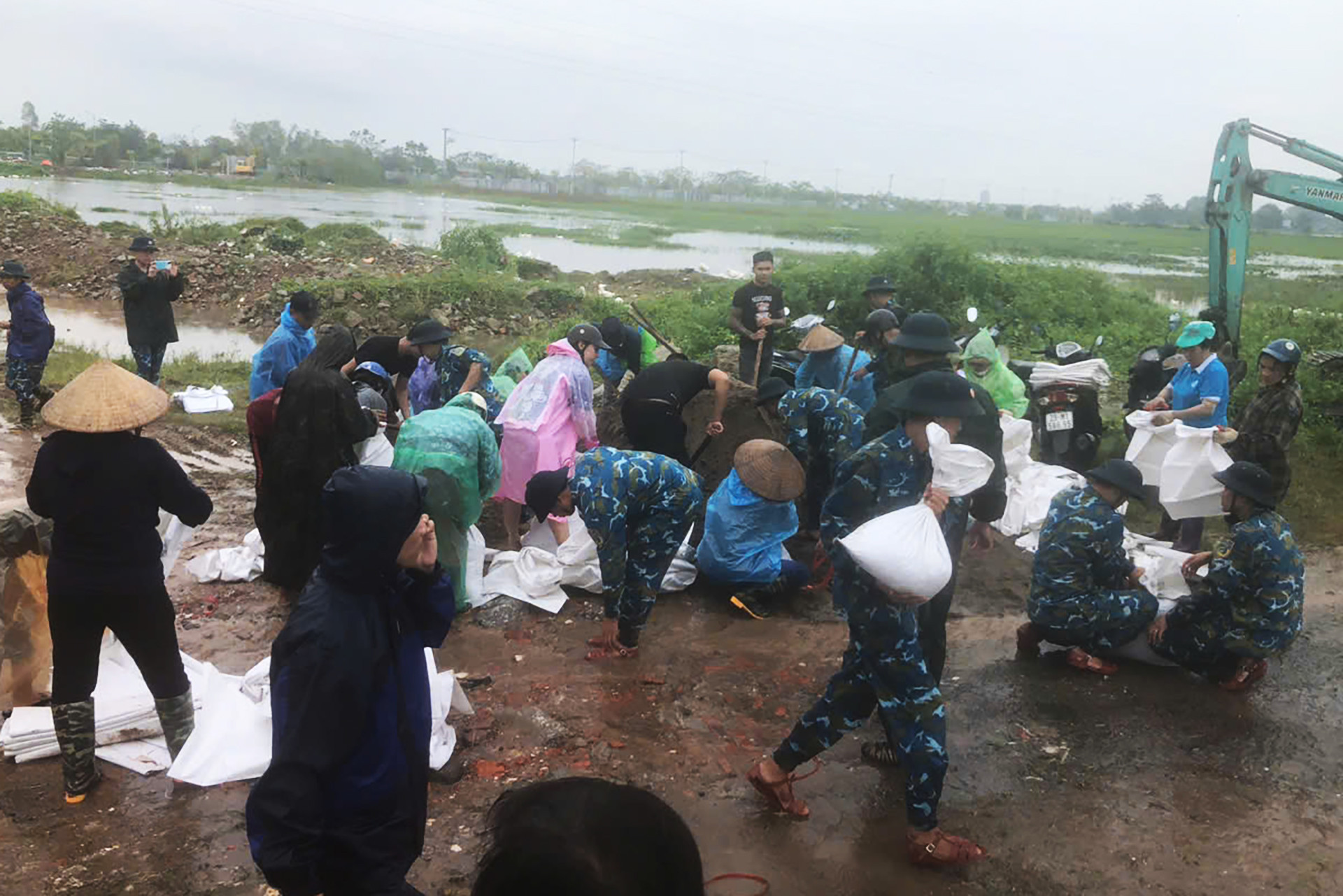 z5817972228356_7ca737cafa54cd9f8ac5acedab225e4c copy.jpg