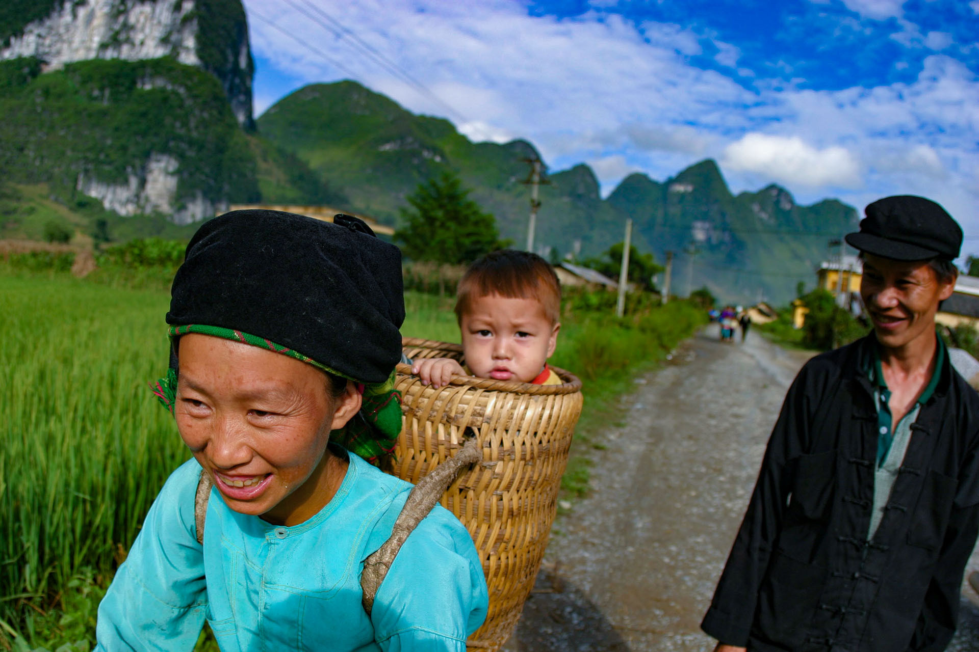 Hơn 1.200 hộ nghèo, cận nghèo ở Bảo Lâm được hỗ trợ nhà ở