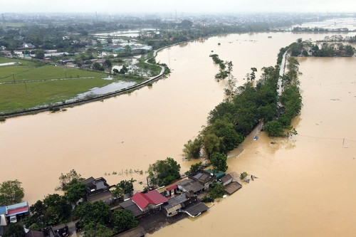 Hà Nội tập trung ứng phó lũ lớn, bảo đảm an toàn đê điều