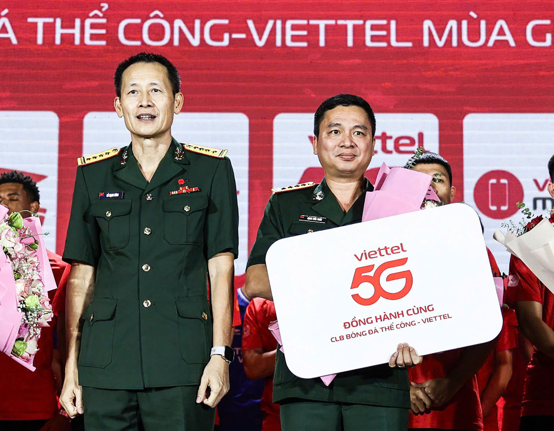 the cong viettel 4.jpg