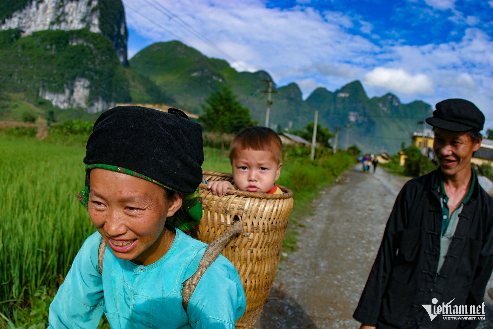 W-dan toc mien nui .jpg