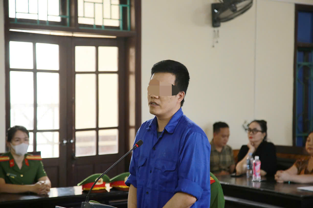 Bị cáo tại tòa.jpg