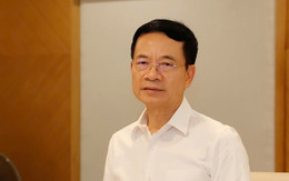 Bo truong Nguyen Manh Hung.jpg