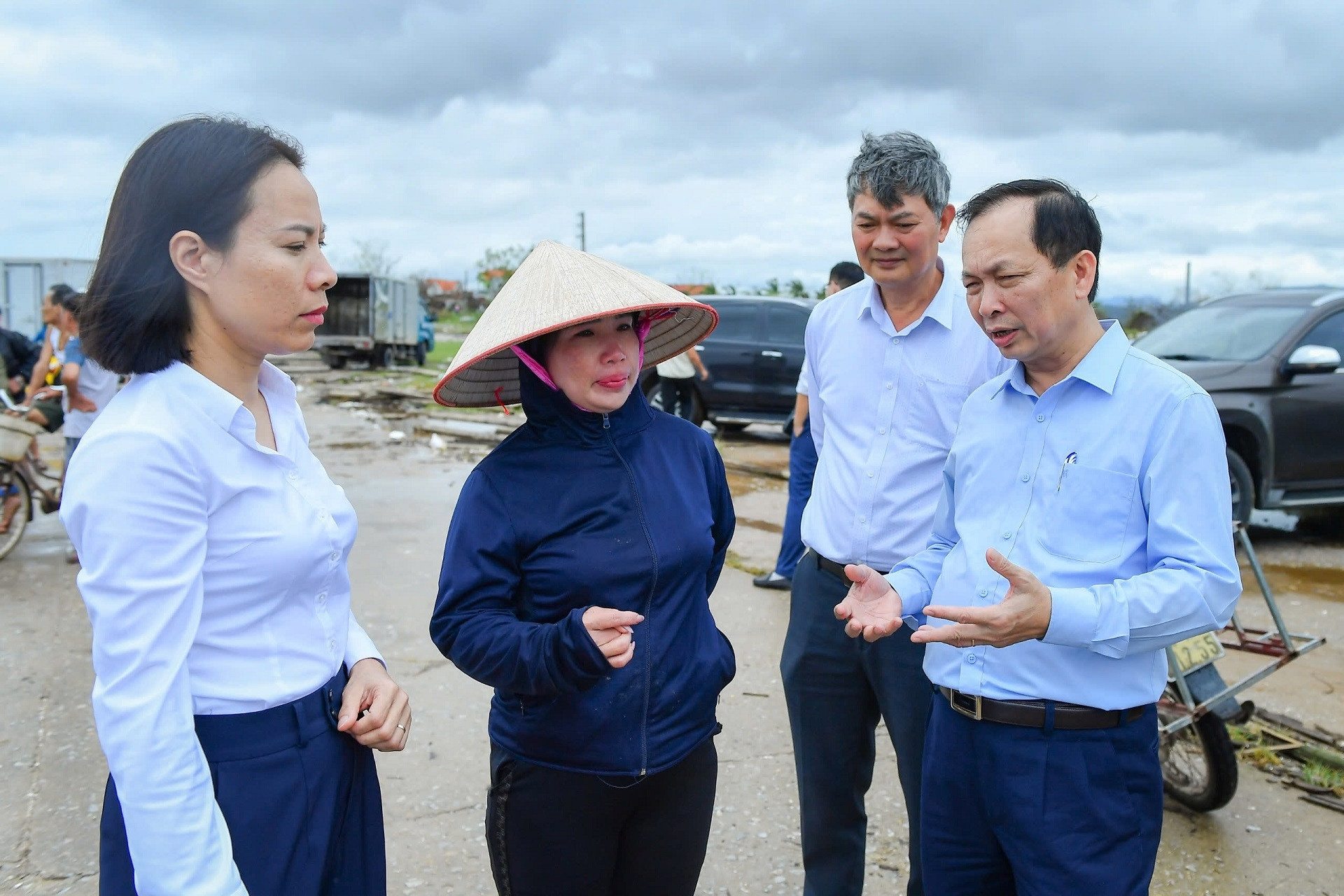 Nghìn tỷ bay theo bão, chủ lồng Quảng Ninh mong ngân hàng cho vay làm lại từ đầu