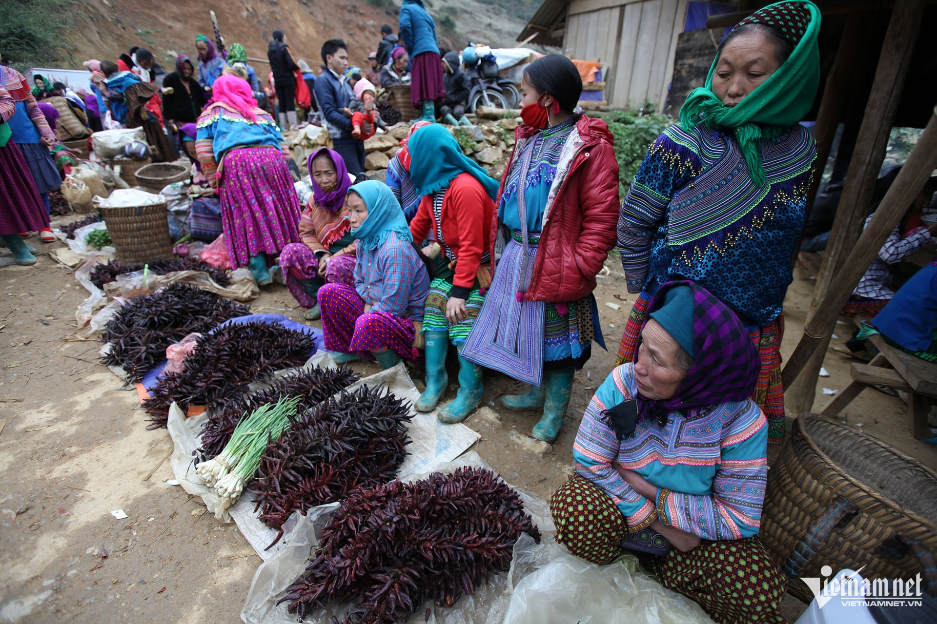 W-dan toc giam ngheo.jpg