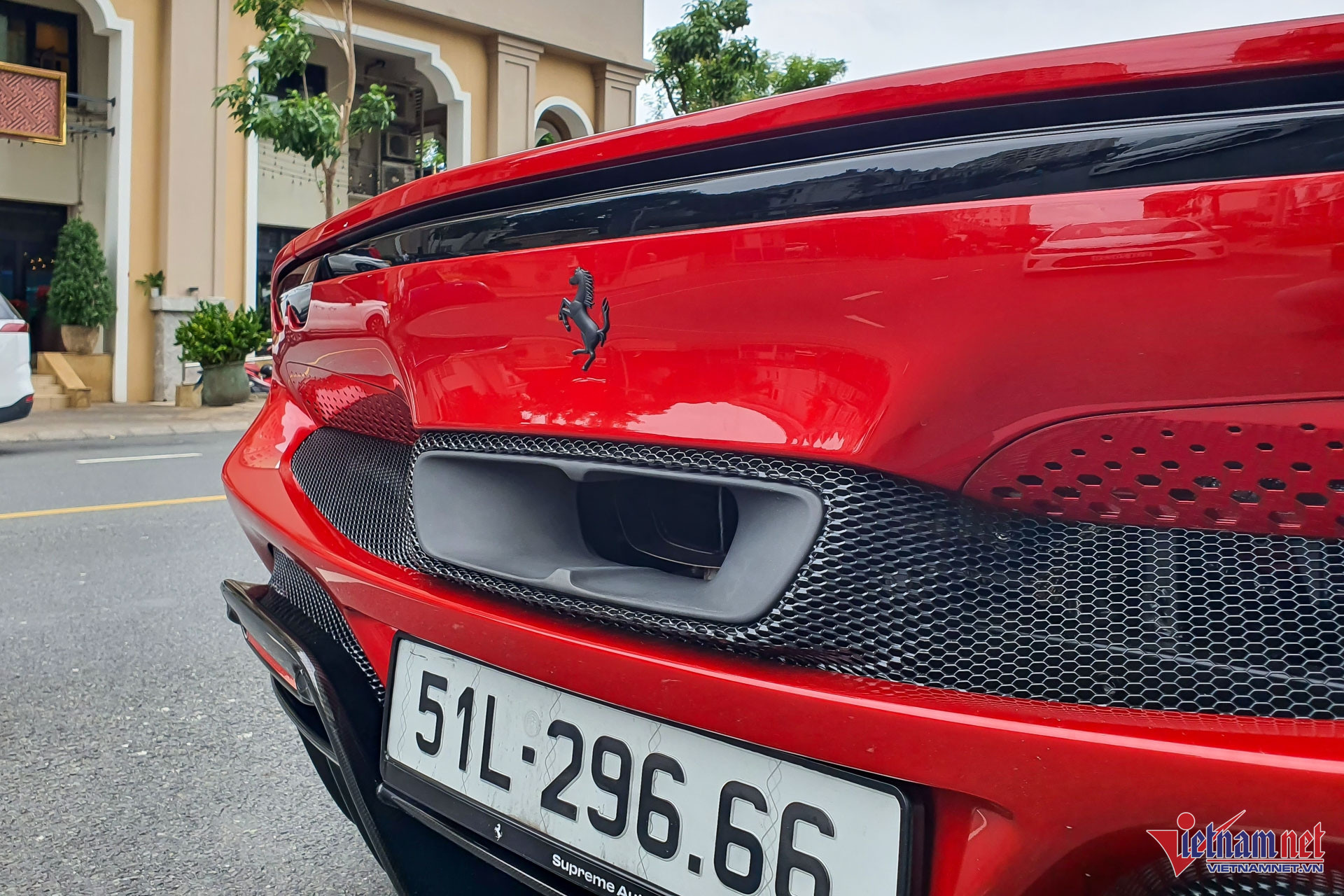 W-Ferrari 296 GTB Vietnamnet 3.jpg