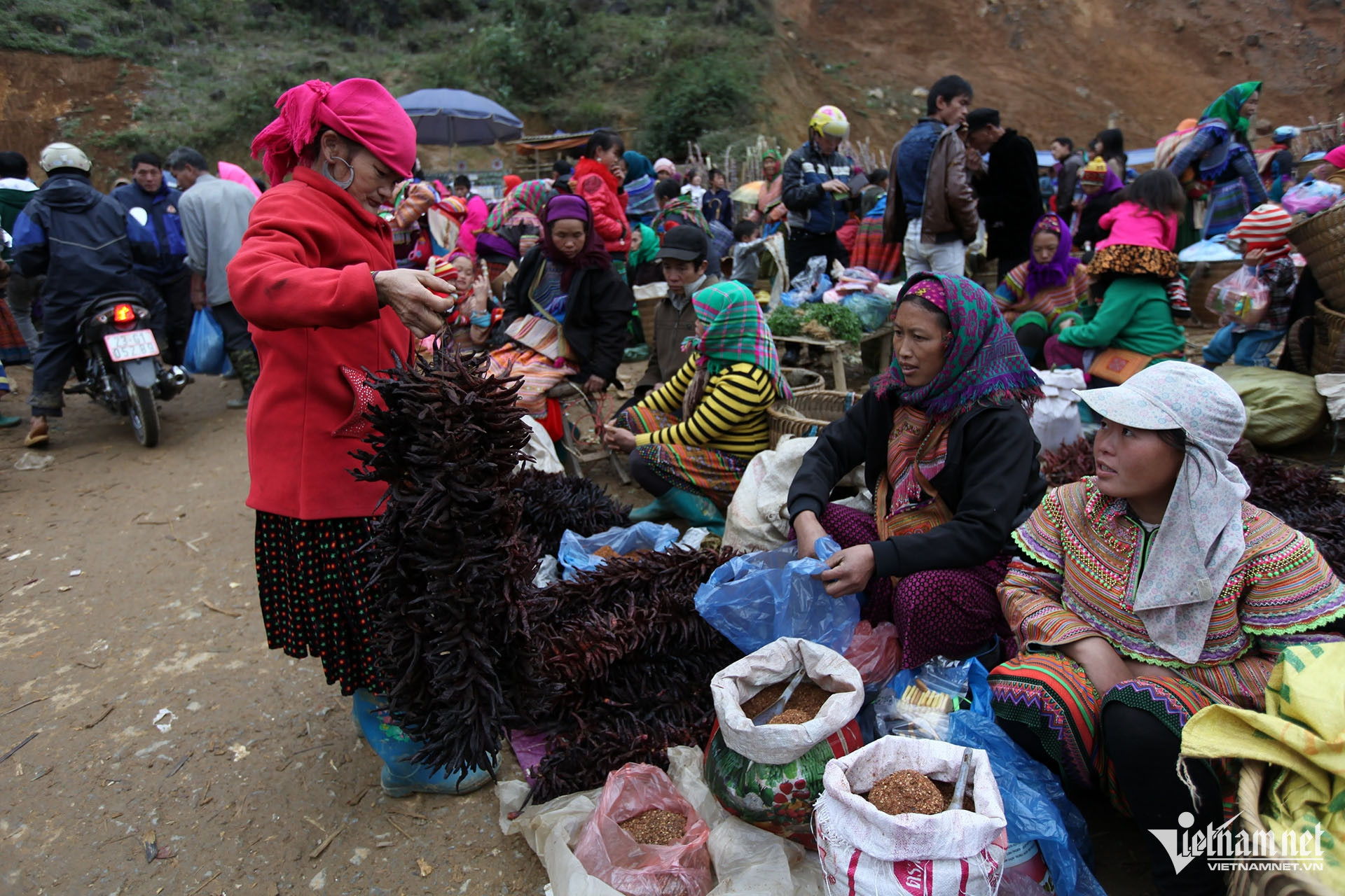 W-giam ngheo mien nui dan toc.jpg