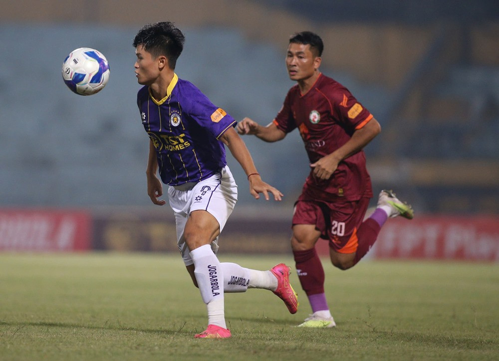 ha noi vs binh dinh 1.jpg