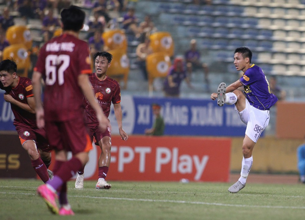 ha noi vs binh dinh 1.jpg