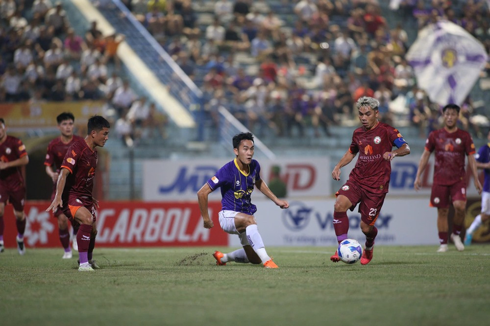 ha noi vs binh dinh 2.jpg