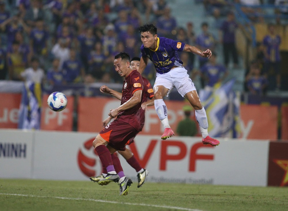 ha noi vs binh dinh.jpg