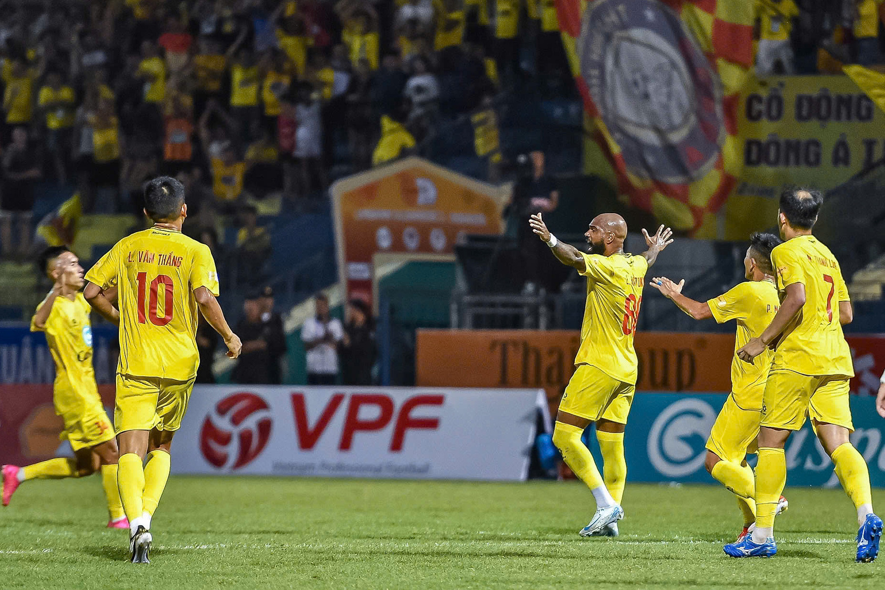 Thanh Hoa Binh Duong Antonio 1.jpg