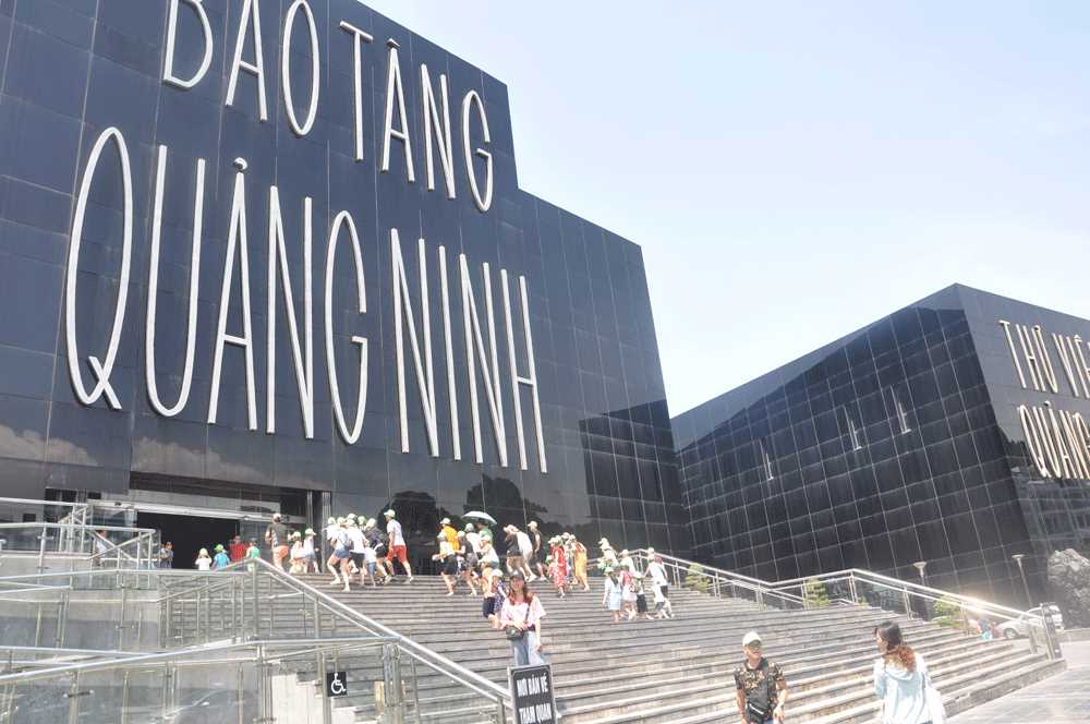 bảo tàng QN.gif