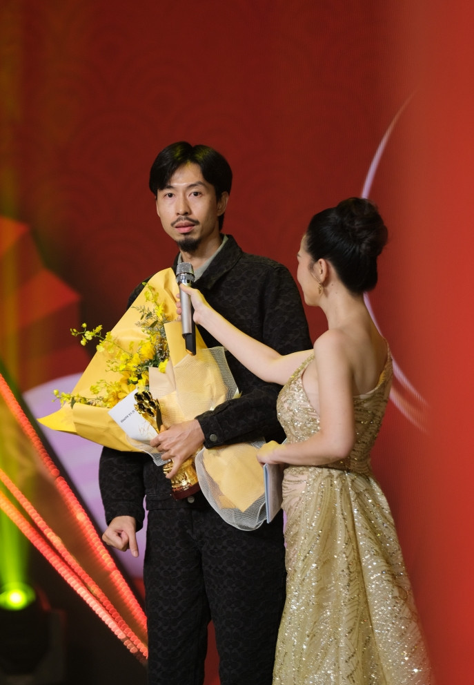 batch ddden vau phat bieu vo cung cam xuc khi nhan giai rapper duoc yeu thich nhat 18.jpg