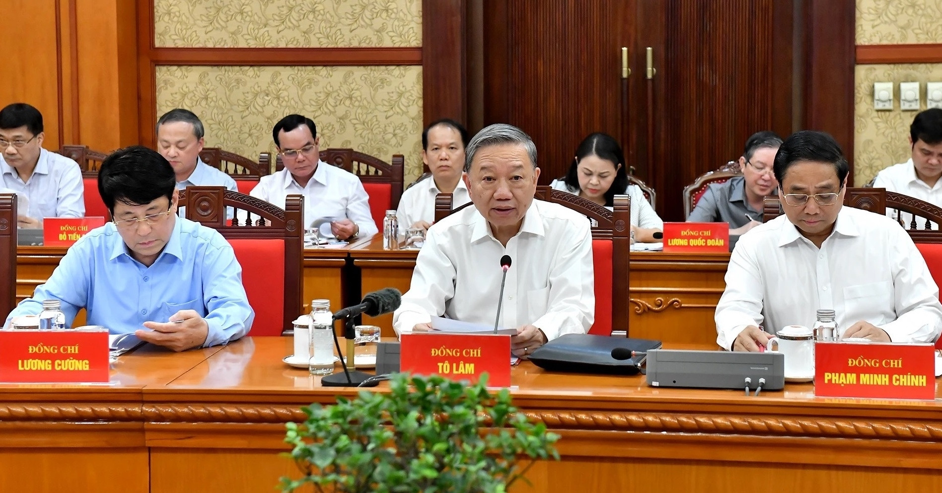 Cần đưa quan điểm mới của Tổng Bí thư về chuyển đổi số vào văn kiện Đại hội 14