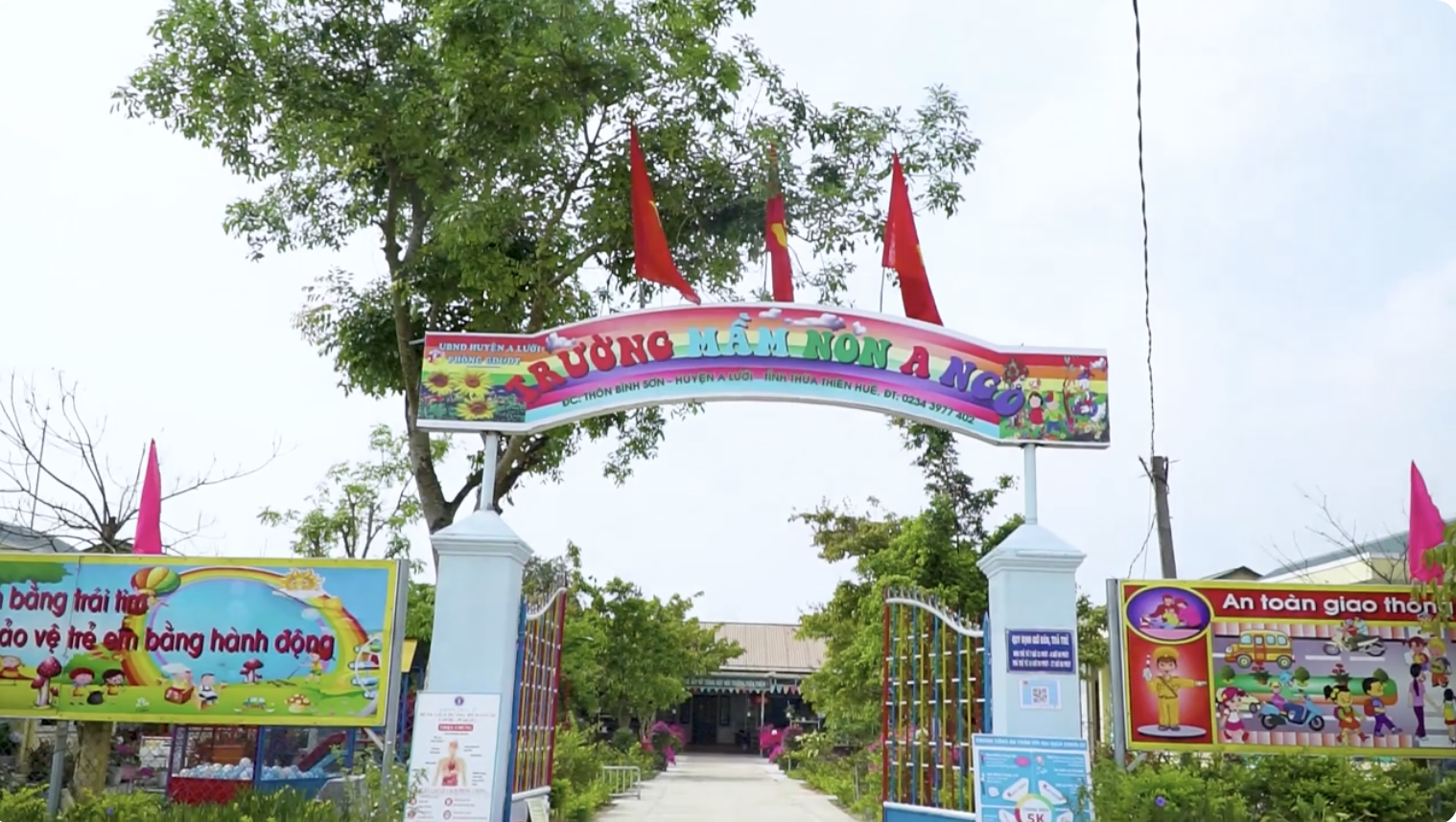 A Lưới (Thừa Thiên-Huế): 100% đường liên xã và 85% đường liên thôn đã được cứng hóa
