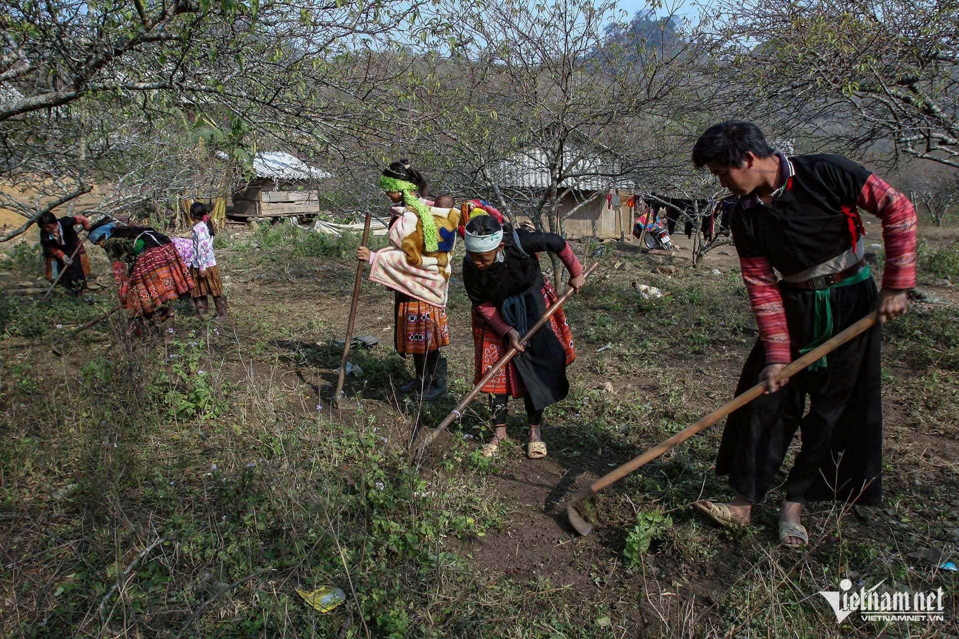 W-dan toc giam ngheo .jpg