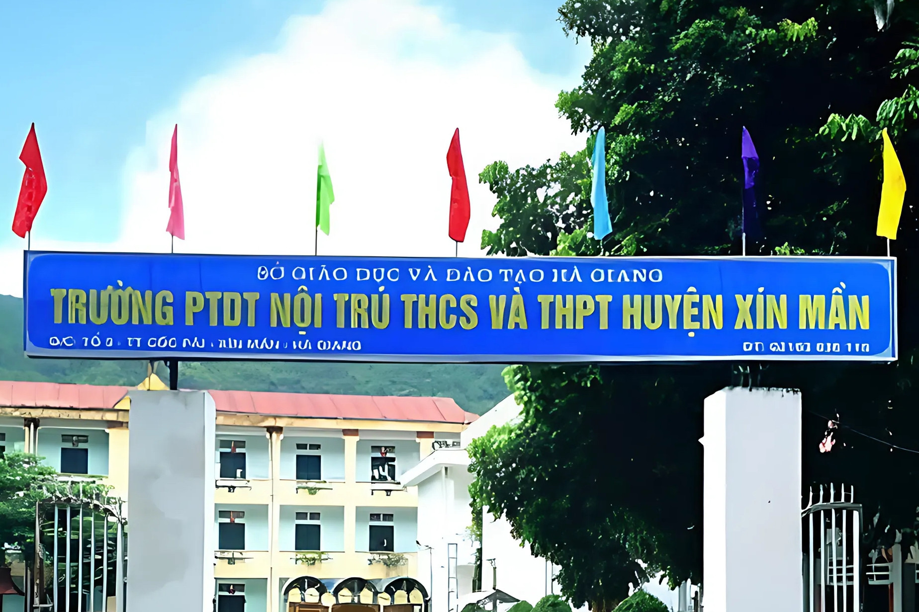 55 học sinh một trường nhập viện sau bữa tiệc Trung thu