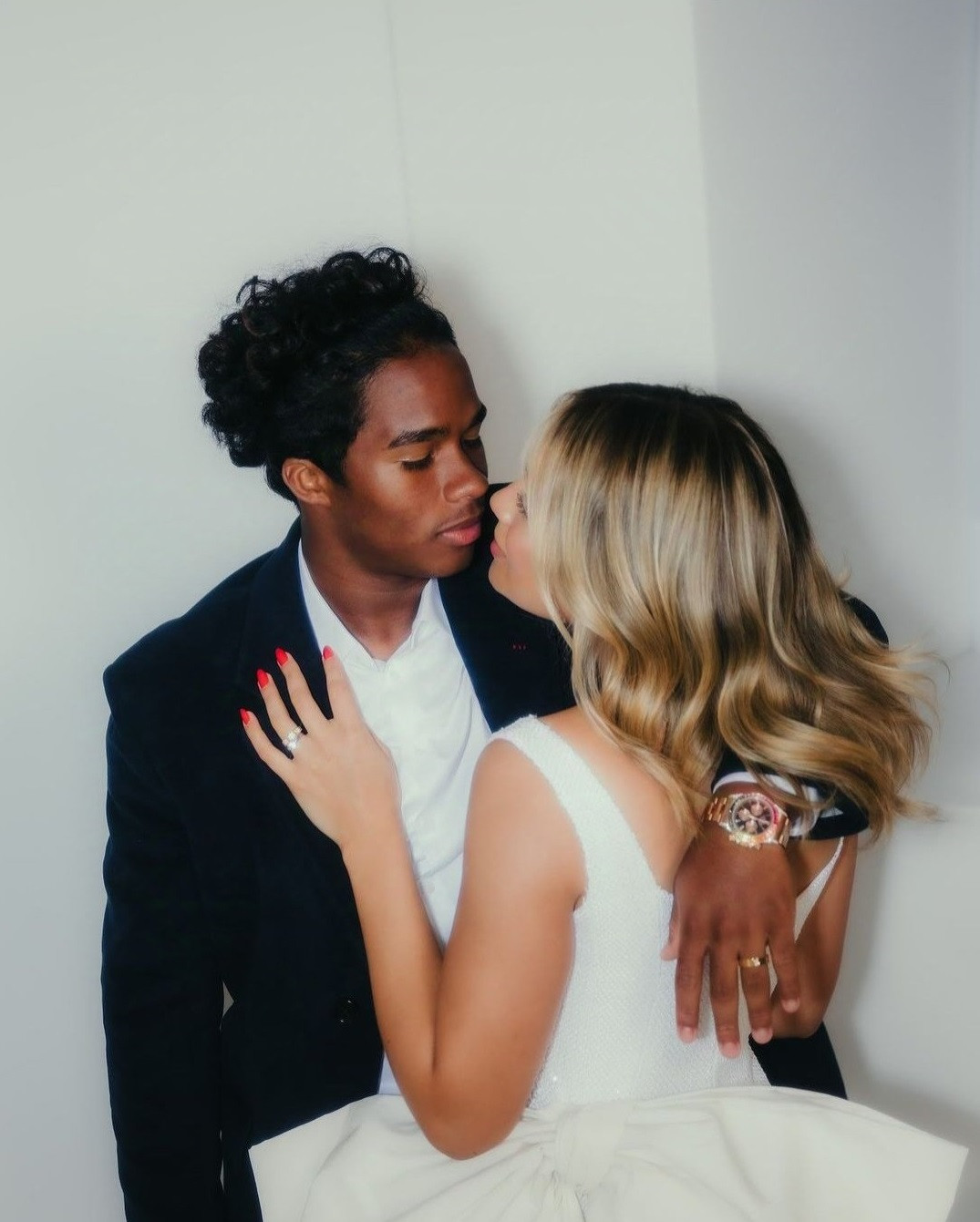 Endrick vo Gabriely Miranda 2.jpg