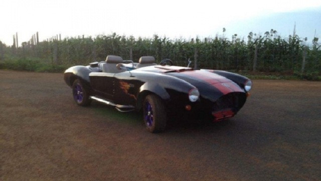 Chàng trai Tây Nguyên tự chế Shelby Cobra từ xe cũ 70 triệu