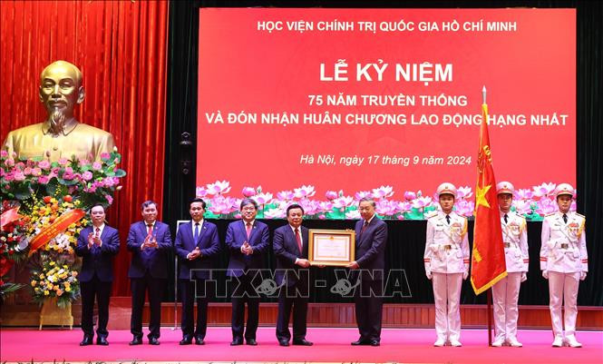 Xây dựng Học viện Chính trị Quốc gia Hồ Chí Minh thành hình mẫu về xây dựng Đảng