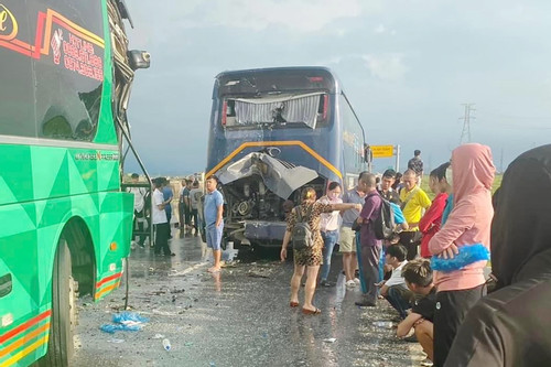 3 ô tô gây tai nạn liên hoàn trên cao tốc Nghi Sơn - Diễn Châu