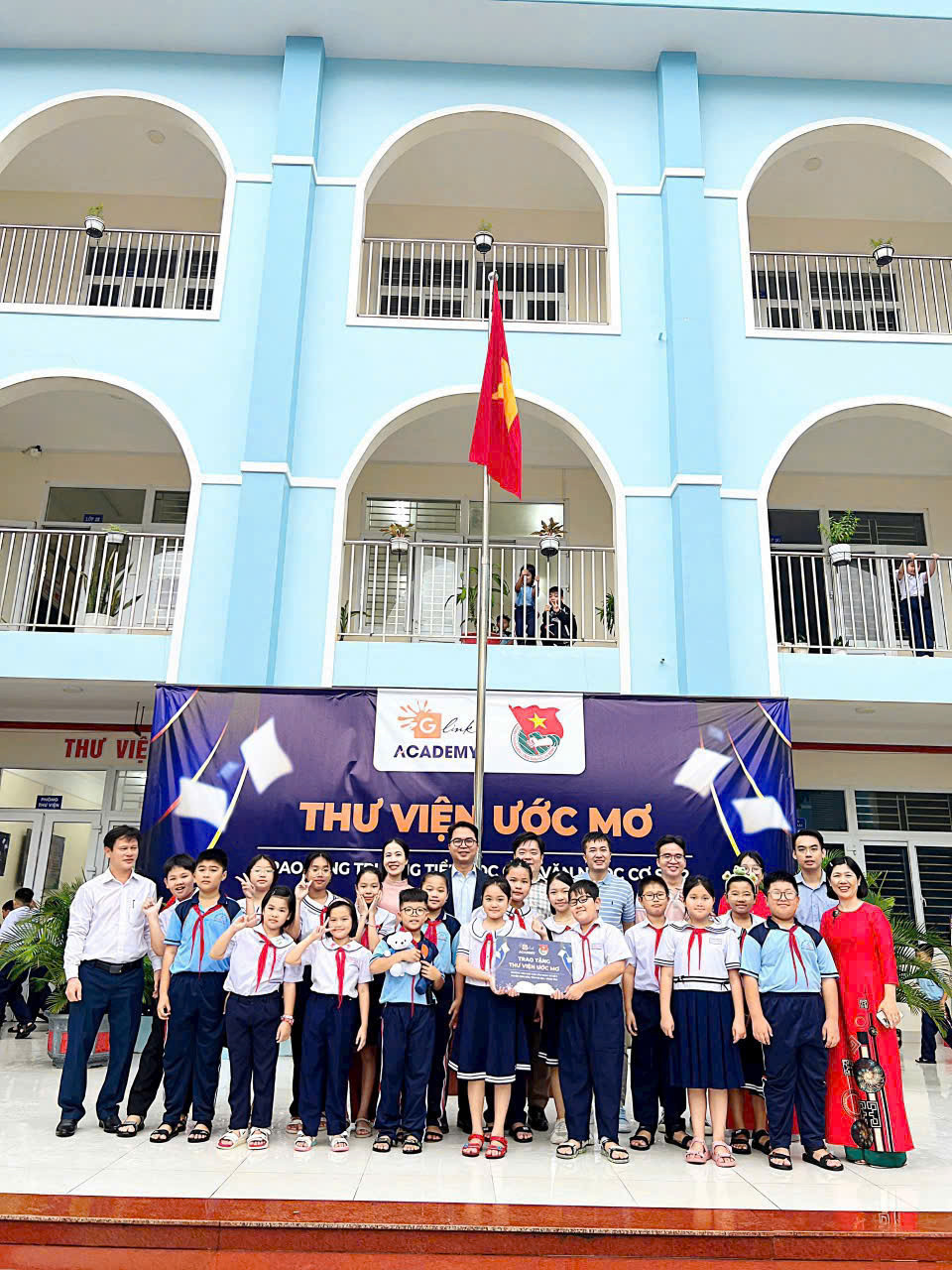 Anh thu vien 1.jpg