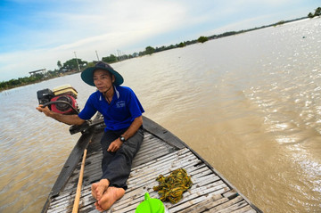 Thăm khám miễn phí cho 200 người khó khăn ở Phú An