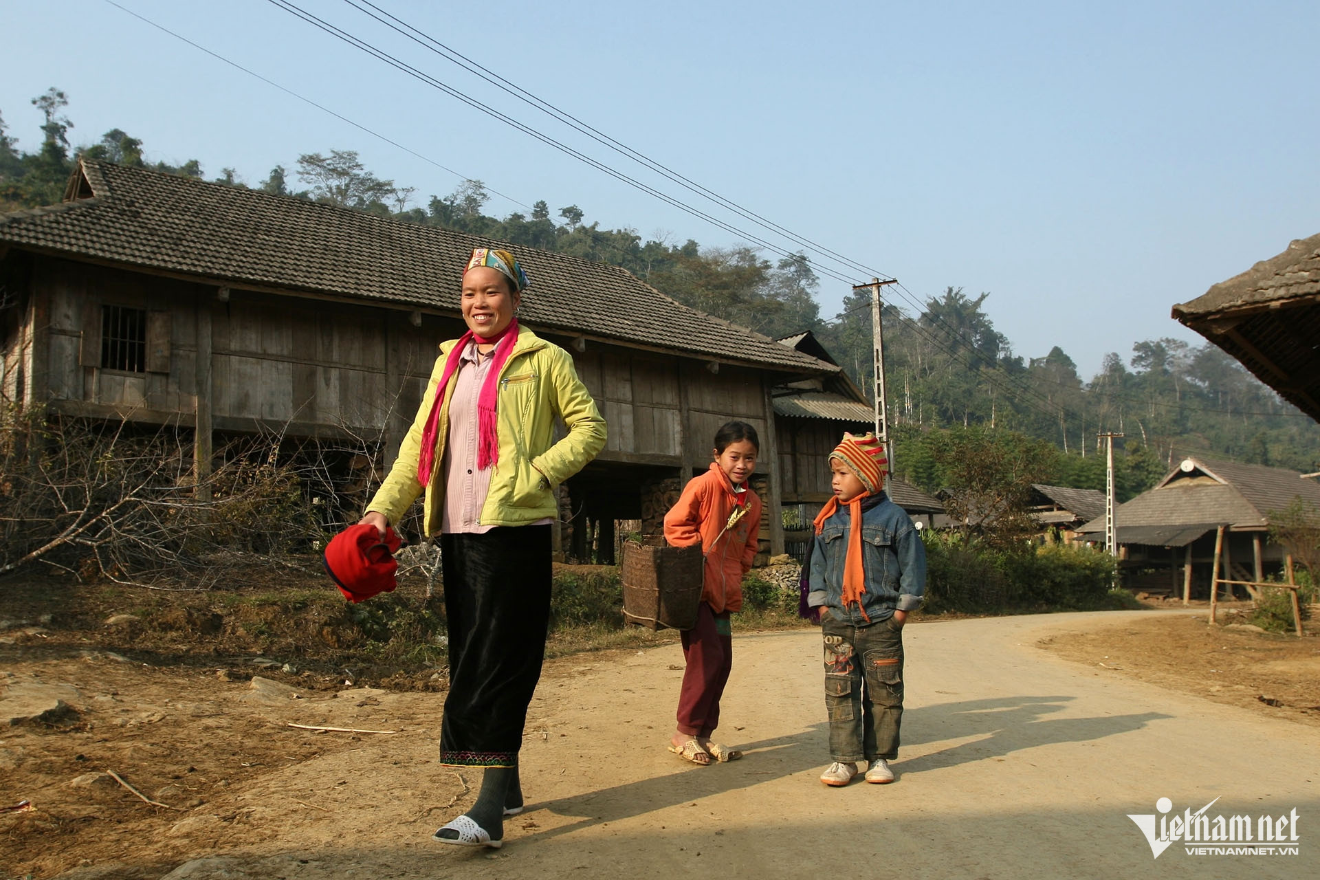 W-giam ngheo dan toc.jpg