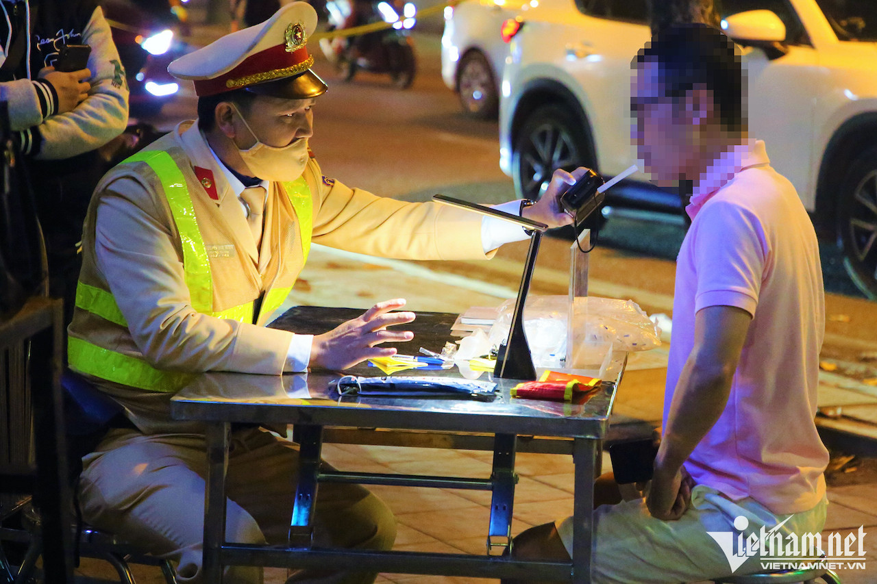 kiem tra con 216.jpg