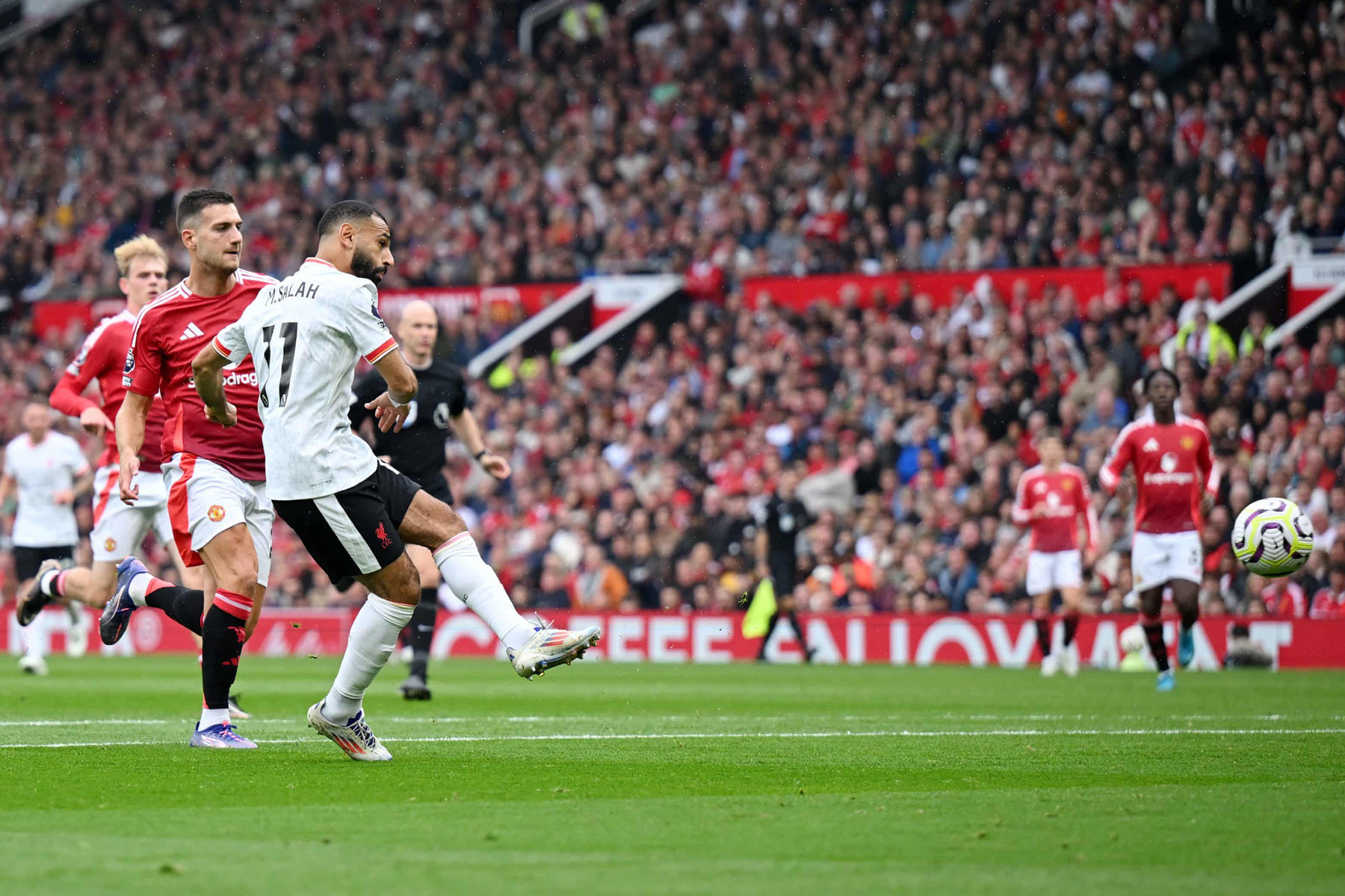Salah MU Liverpool.jpg