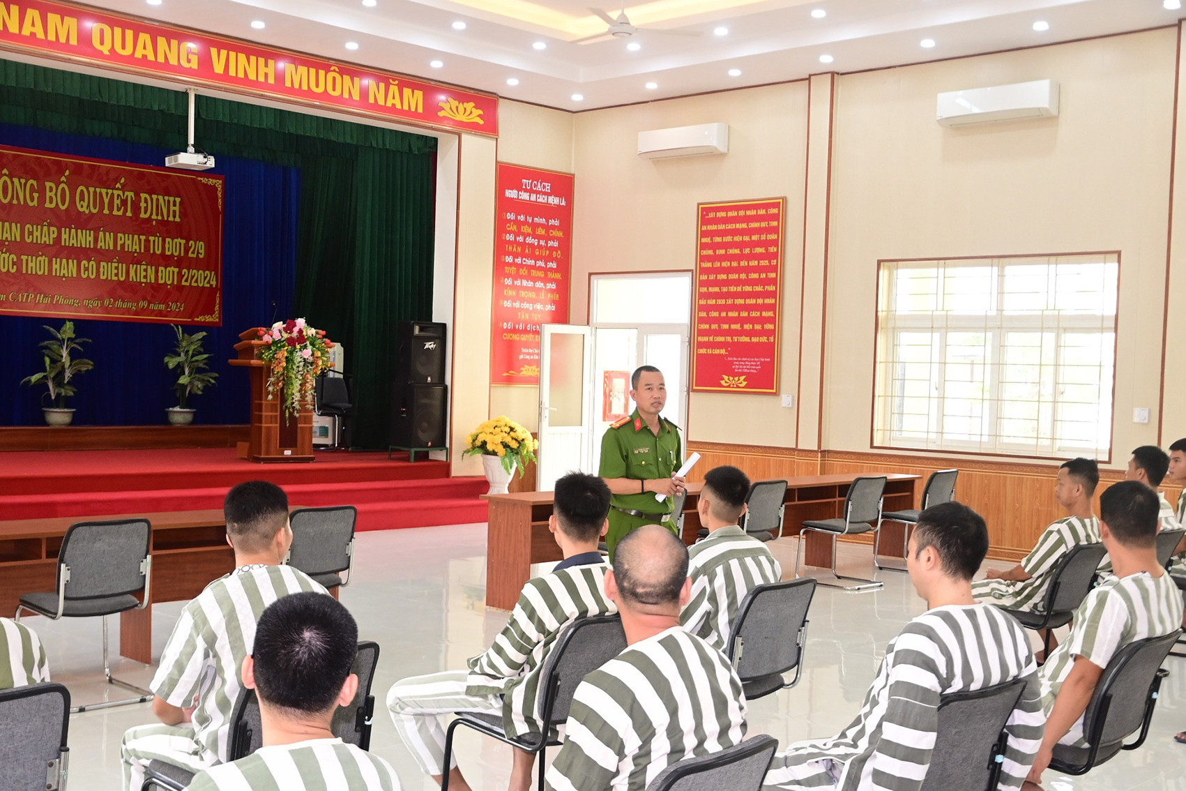 VQQ_2800 8121855b3bef4ac489185904151f3dd8.jpeg