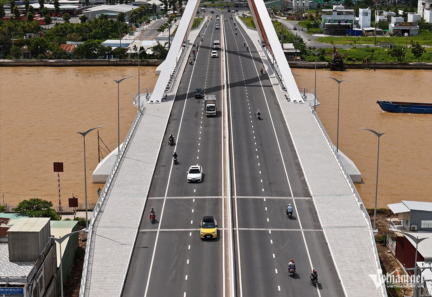 W-cầu Trần Hoàng Na 1.JPG.jpg